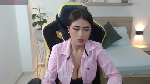 Snapshot of dulce_victoriaa_ chatting on March 2025 12:27:02 PM V I C T O R I A online show from March 2025 12:27:02 PM