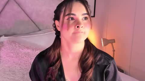 Dulcee Garcia online show from November 2025 10:45:02 PM