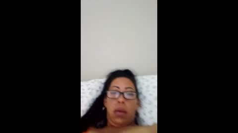 dulcesombrax online show from April 2026 03:39:02 PM