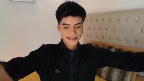 Dulcey online show from October 2025 04:21:01 AM