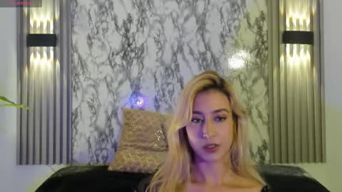 Snapshot of dulcinea_2 chatting on November 2025 07:03:01 PM dulcinea 2 online show from November 2025 07:03:01 PM