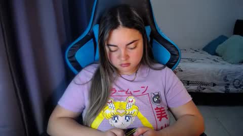 Nicole   online show from January 2025 09:36:01 PM