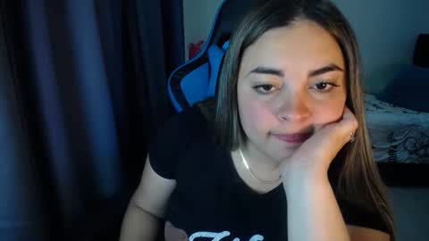 Nicole   online show from February 2025 08:24:02 AM