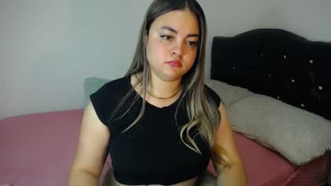 Nicole   online show from February 2025 10:31:01 PM