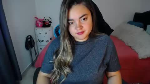 Nicole   online show from March 2025 08:37:02 PM