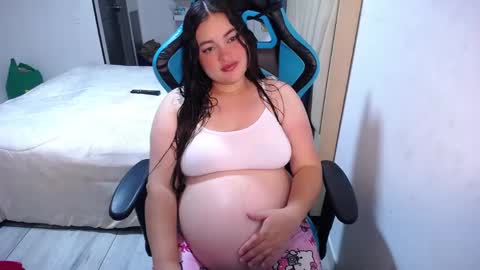 Nicole   online show from May 2026 05:05:02 AM