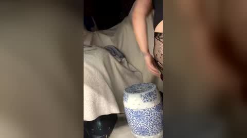 dumpster4u online show from April 2026 04:39:01 AM