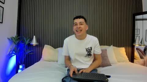 Thomas and Noah online show from September 2025 12:16:01 PM