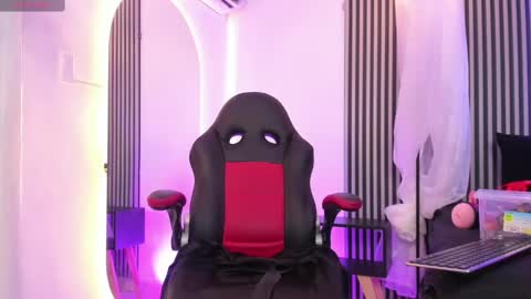 Duriel online show from February 2025 12:27:01 PM