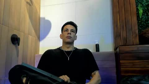 Snapshot of dustin_sonne chatting on July 2026 03:20:02 AM Dustin Sonne online show from July 2026 03:20:02 AM