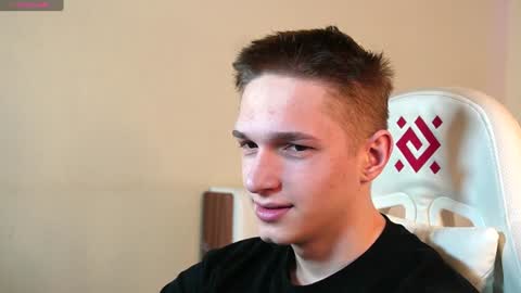 Dustyn online show from January 2025 03:01:02 PM