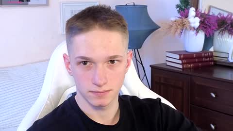 Dustyn online show from January 2025 12:04:02 PM