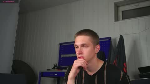 Dustyn online show from September 2025 04:23:01 PM