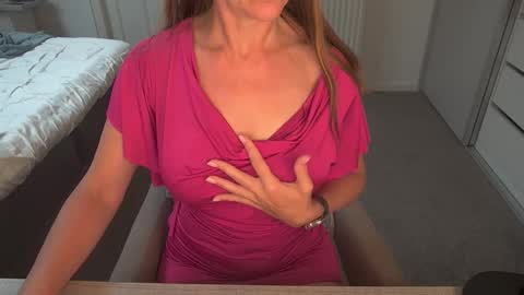 Snapshot of dutchamber chatting on October 2025 07:19:02 AM Ambertje040 online show from October 2025 07:19:02 AM