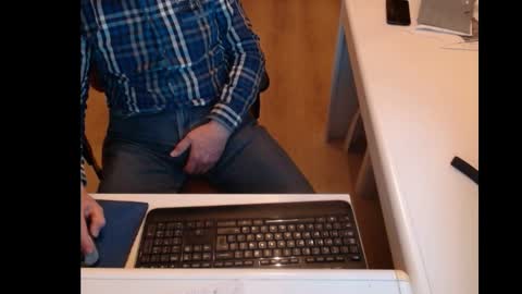 dutchpornking2 online show from March 2025 06:45:01 PM