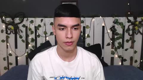 duvan_montes online show from December 2025 07:41:01 PM