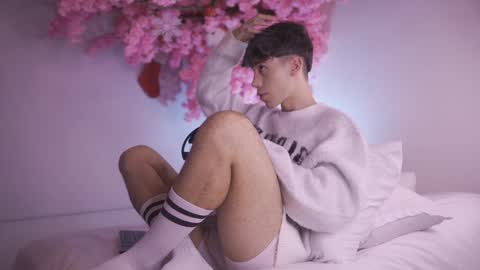 Dwayne xx online show from December 2024 09:22:02 PM