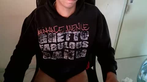 Snapshot of dwaynejamesjackson chatting on September 2025 09:21:01 AM dwaynejamesjackson online show from September 2025 09:21:01 AM