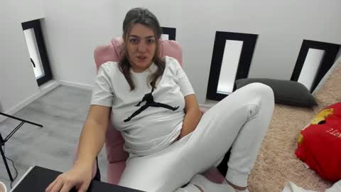 dayana online show from February 2026 05:59:01 AM