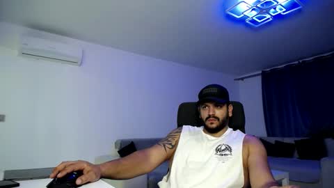 Snapshot of dylan_dom_ chatting on September 2025 08:01:02 PM Dylan Dom online show from September 2025 08:01:02 PM