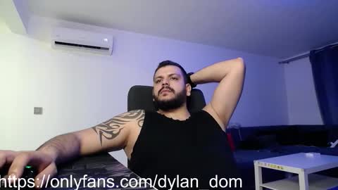 Snapshot of dylan_dom_ chatting on March 2026 11:33:01 PM Dylan Dom online show from March 2026 11:33:01 PM