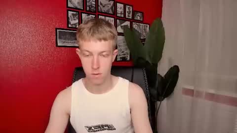 Snapshot of dylan_norton chatting on July 2026 10:52:02 AM Dylan online show from July 2026 10:52:02 AM