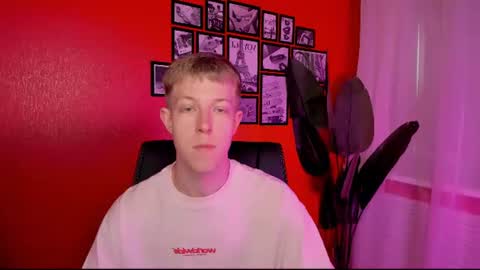 Snapshot of dylan_norton chatting on July 2026 10:32:02 AM Dylan online show from July 2026 10:32:02 AM
