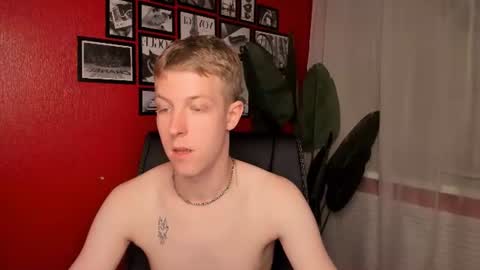 Snapshot of dylan_norton chatting on July 2026 02:08:02 PM Dylan online show from July 2026 02:08:02 PM