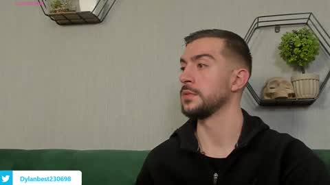 Dylan online show from October 2025 01:58:02 AM