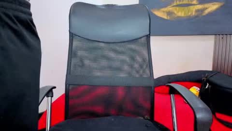 dylanguss online show from September 2025 11:34:01 AM