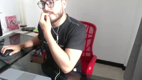 dylanhot10 online show from October 2025 09:15:01 PM