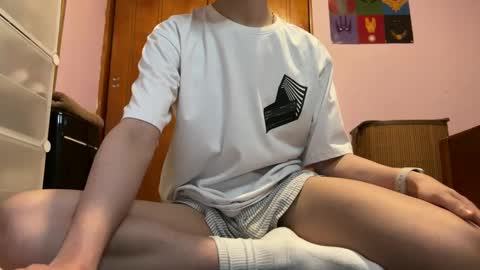 Snapshot of dylannewell chatting on September 2025 06:03:01 AM dylannewell online show from September 2025 06:03:01 AM