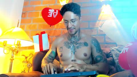 D Y L A N online show from February 2025 10:21:01 PM