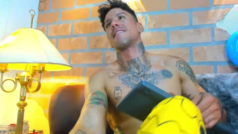 D Y L A N online show from February 2025 03:34:02 AM