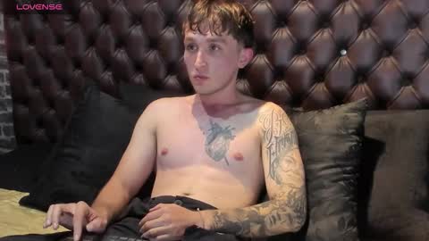 Snapshot of dylanwhite23 chatting on January 2026 04:26:01 AM ---DYLAN--- online show from January 2026 04:26:01 AM