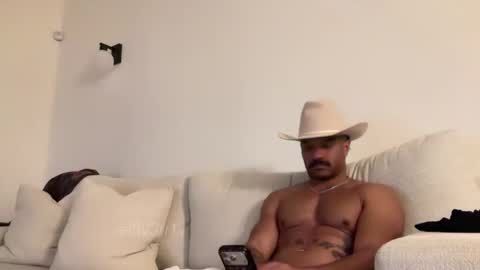 Snapshot of e13ven11 chatting on November 2025 04:23:02 AM Formally known as Virus of Life online show from November 2025 04:23:02 AM