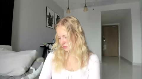 fansly - yourbestbaby online show from February 2025 03:45:01 AM