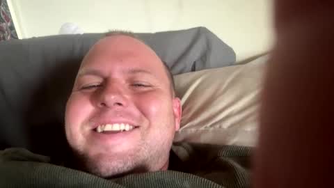 eaglebabyyy online show from October 2025 06:32:02 PM