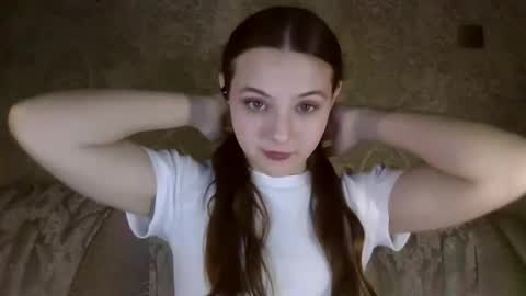 Yuni online show from February 2026 05:10:02 PM