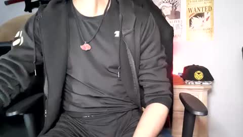 Snapshot of easybreezy20 chatting on May 2026 07:36:01 AM TWITTER INSTAGRAM easybreezy20 ONLINE 1230 AM TO 7AM online show from May 2026 07:36:01 AM