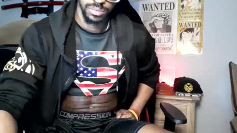 Snapshot of easybreezy20 chatting on May 2026 05:35:01 AM TWITTER INSTAGRAM easybreezy20 ONLINE 1230 AM TO 7AM online show from May 2026 05:35:01 AM