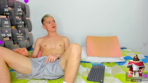 Snapshot of eat_twinks chatting on January 2025 09:23:02 PM INDEPENDENT MODELS online show from January 2025 09:23:02 PM