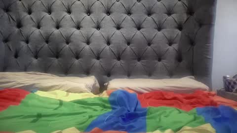 Nadia Ferreira  online show from February 2026 01:49:02 PM