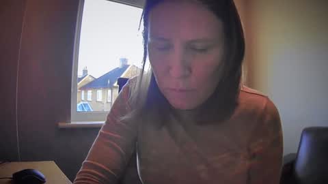 Nadia Ferreira  online show from February 2026 09:38:01 AM