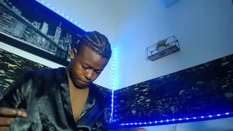 Chris Palaz  online show from October 2025 06:18:02 PM