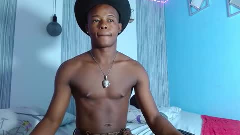 Chris Palaz  online show from November 2025 03:41:01 AM