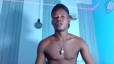 Chris Palaz  online show from November 2025 06:43:02 PM