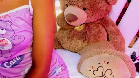 Luci  online show from January 2025 01:48:01 AM