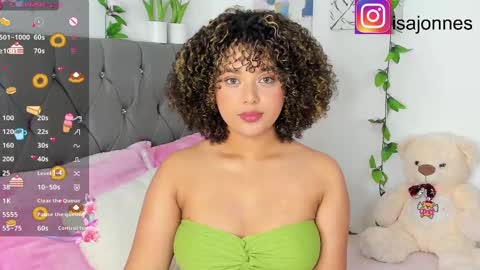 Snapshot of ebony_curly2 chatting on March 2025 10:58:01 PM isa online show from March 2025 10:58:01 PM