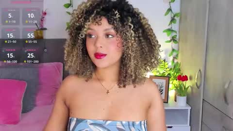 Snapshot of ebony_curly2 chatting on October 2025 02:45:02 AM isa online show from October 2025 02:45:02 AM